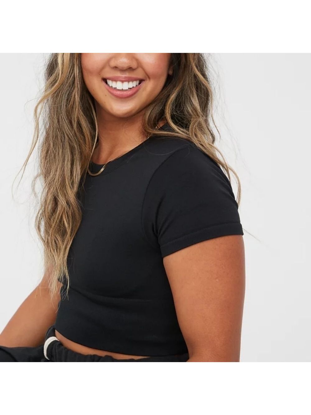 XL • OFFLINE By Aerie • Sidewalk Seamless Cropped T-Shirt ~ black